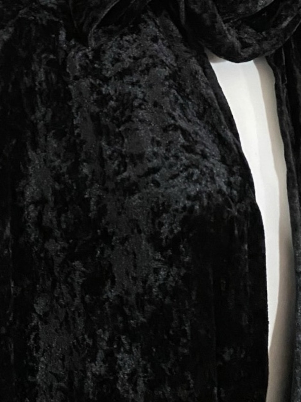 Vintage Black Crushed Velvet Opera Cape Goth Victorian Vampire Witch Cloak - Picture 6 of 10